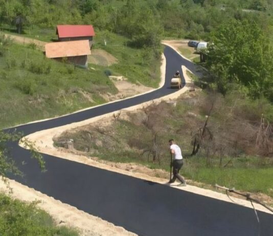 Pazarska vlast se kiti asfaltom iz Kruševa – Mještani im iz džepa platili 400.000€