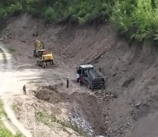 Građani kod Sebečeva snimili zakopavanje otpada sa Rogozne (VIDEO)