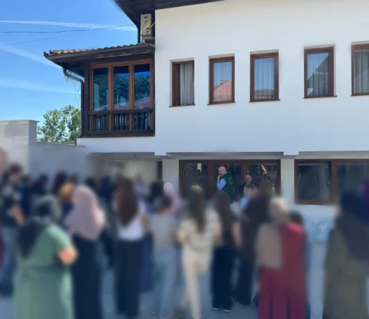 CHR “Hajrat” upriličio podjelu stipendija i bajramskih paketića za jetime