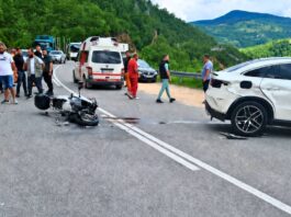 Težak sudar kod Tutina: Motociklistkinja hitno prebačena u Novi Pazar